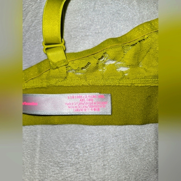 PINK Lace Bralette adjustable straps, hook & eye closure NWT size L - Picture 3 of 6